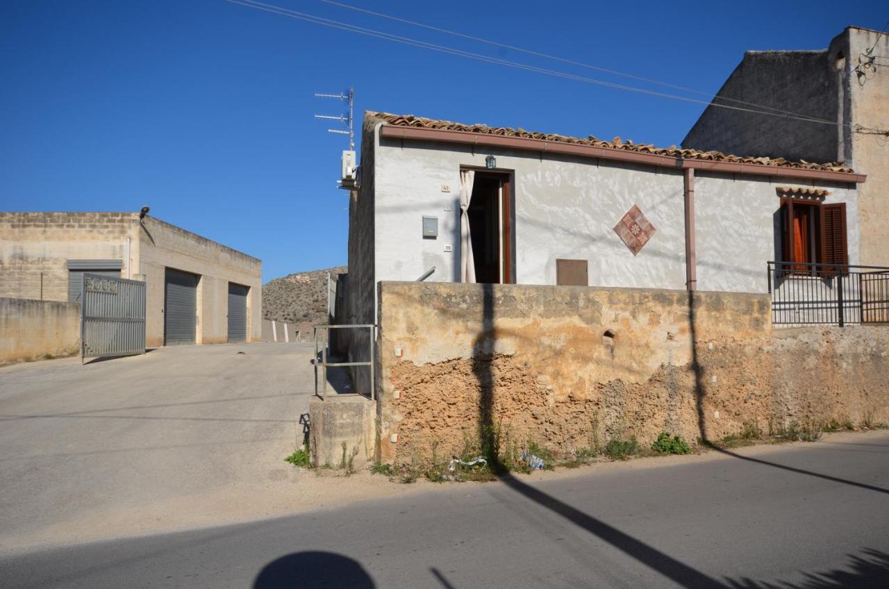 Le Case Di Zia Palma Custonaci Bagian luar foto